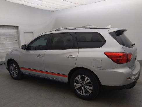 Used 2019 Nissan Pathfinder S FWD image 3
