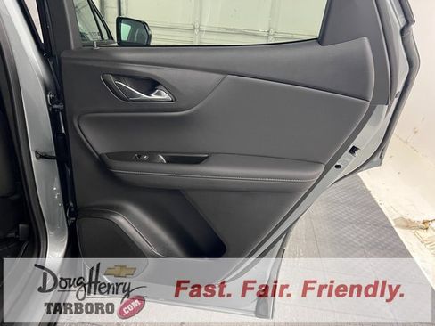 New 2025 Chevrolet Blazer LT w/ Midnight/Sport Edition image 40