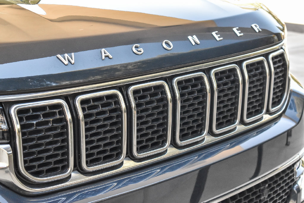 Used 2022 Jeep Wagoneer Series II AWD/4WD image 9