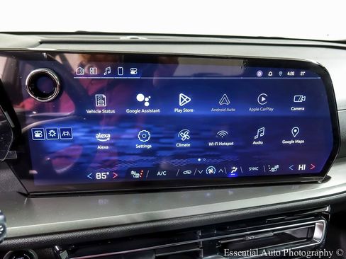 Used 2024 Chevrolet Traverse LT w/ LPO, Floor Liner Package image 15