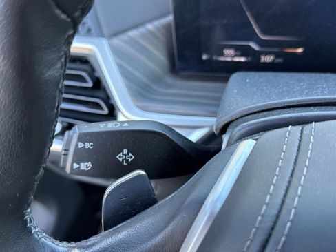 Used 2023 BMW X7 xDrive40i w/ Premium Package image 21