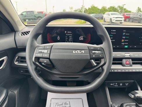 Certified 2025 Kia K4 FWD image 15