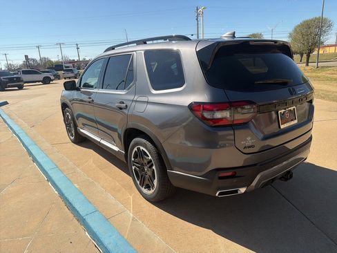 New 2026 Honda Pilot Touring image 22