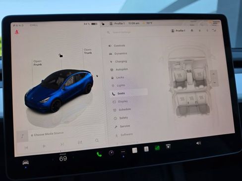 Used 2023 Tesla Model Y Performance AWD/4WD image 56