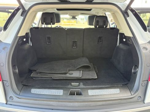 Used 2018 Cadillac XT5 Luxury w/ Driver Awareness Package image 32