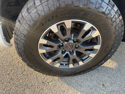 Used 2020 Nissan Titan PRO-4X AWD/4WD image 10