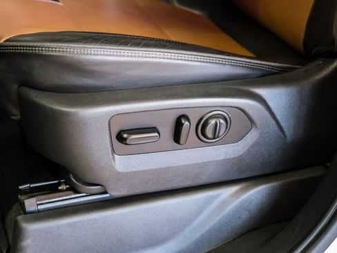 Used 2020 Chevrolet Silverado 3500 High Country image 35