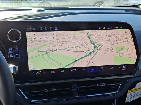 Used 2024 Chevrolet Equinox EV RS image 17