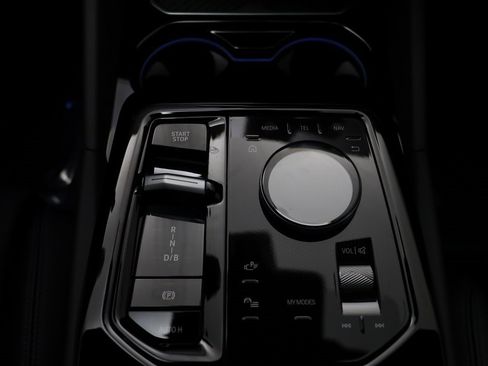 New 2025 BMW i5 M60 w/ Premium Package image 13