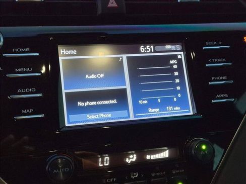 Used 2019 Toyota Camry SE w/ Carpet Mat Package FWD image 20
