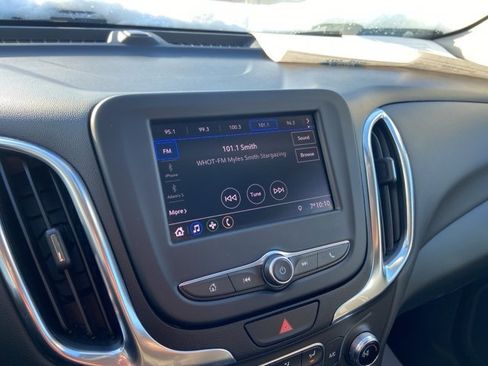 Used 2021 Chevrolet Equinox LT image 13