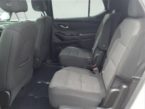 Certified 2023 Chevrolet Traverse LT FWD image 13