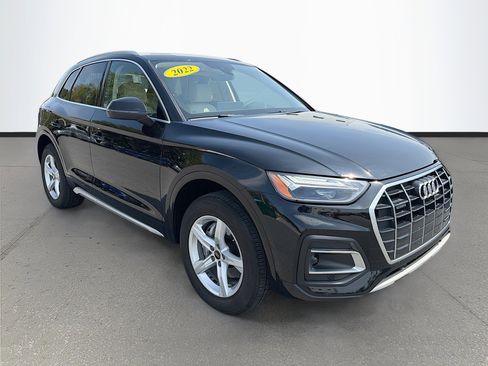 Used 2022 Audi Q5 2.0T Premium w/ Convenience Package AWD/4WD image 2