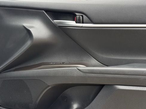 Used 2024 Toyota Camry SE w/ Convenience Package image 27