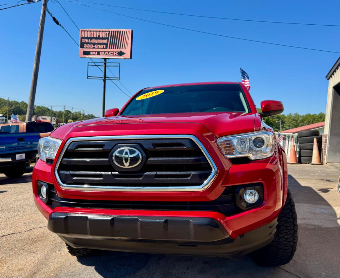 Used 2019 Toyota Tacoma SR5 AWD/4WD image 5