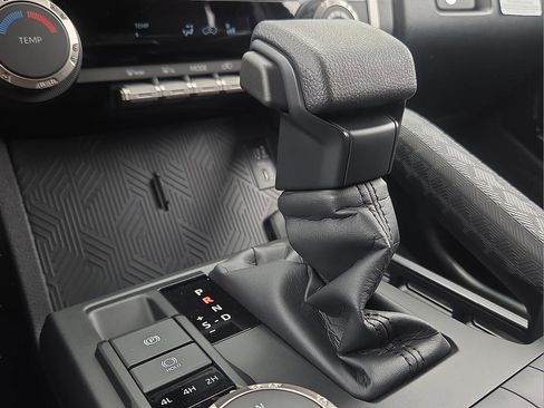 New 2026 Toyota 4Runner SR5 AWD/4WD image 26