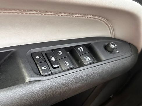 Used 2024 Jeep Compass Limited AWD/4WD image 16