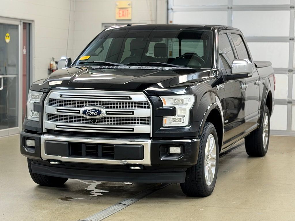 Used 2017 Ford F150 Platinum w/ Equipment Group 701A Luxury AWD/4WD image 3