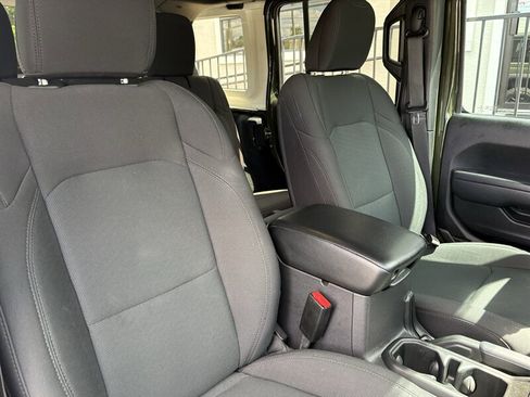 Used 2022 Jeep Wrangler 4WD Unlimited Willys image 20