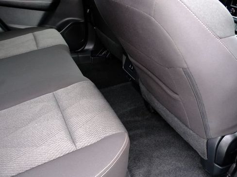 Used 2025 Nissan Rogue SV AWD/4WD image 40