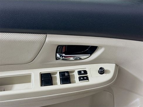 Used 2014 Subaru Crosstrek 2.0i Limited w/ Popular Package #2 image 21