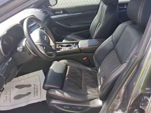 Used 2022 Nissan Maxima SR w/ Sport Mat Group FWD image 6