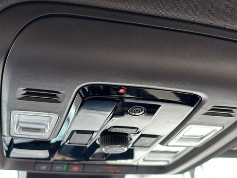 New 2026 GMC Yukon Elevation image 39