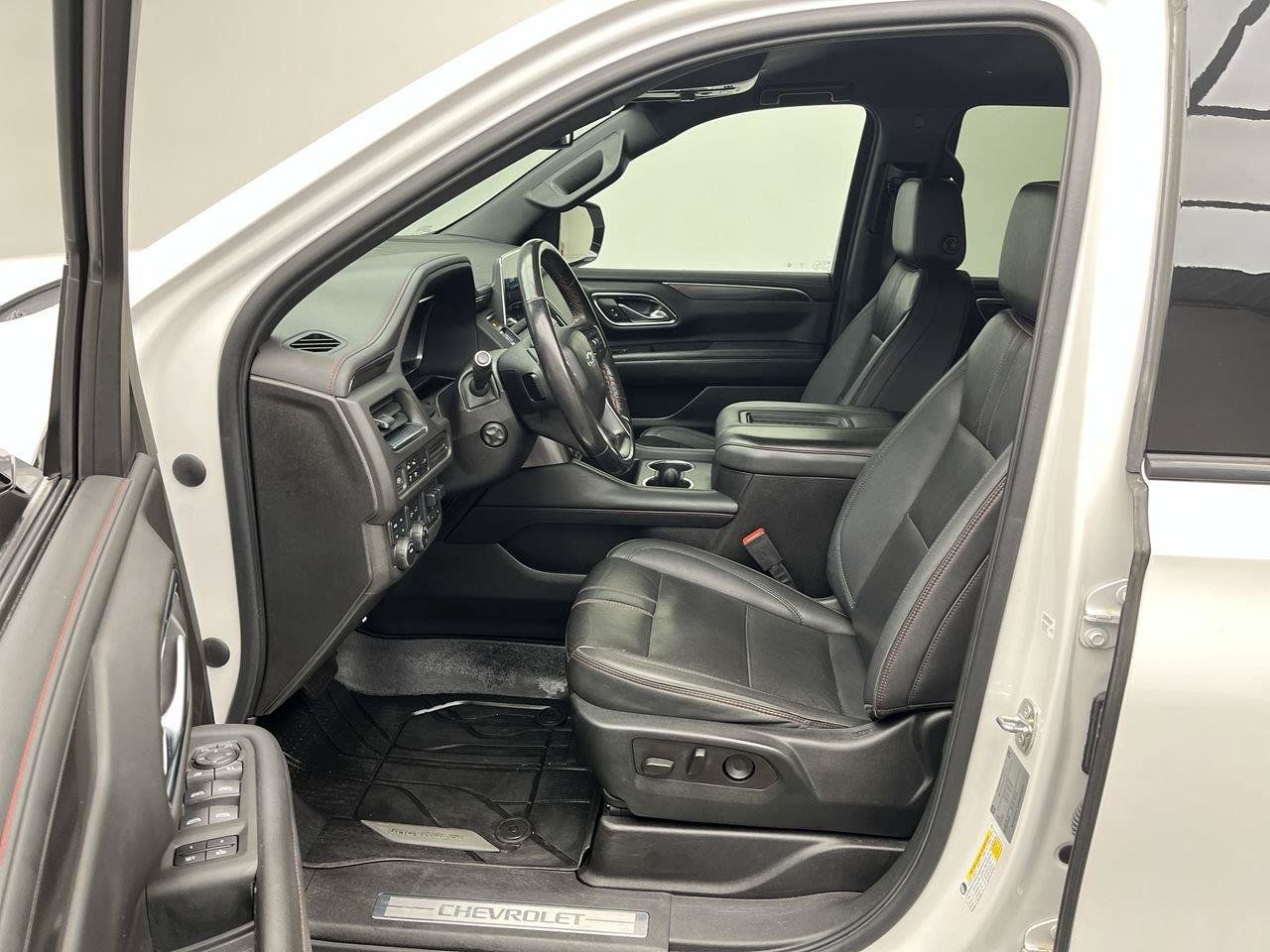 Used 2022 Chevrolet Tahoe RST w/ Luxury Package AWD/4WD image 3