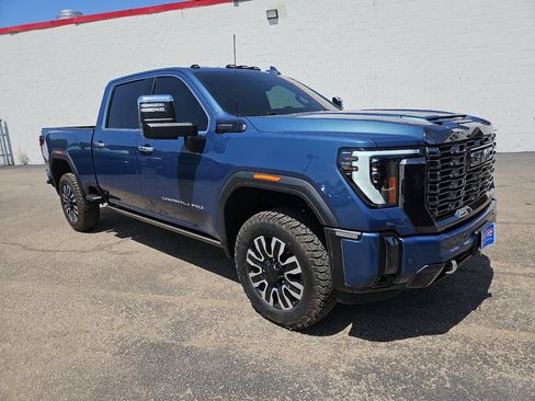 Used 2024 GMC Sierra 2500 Denali Ultimate w/ Max Trailering Package AWD/4WD image 1