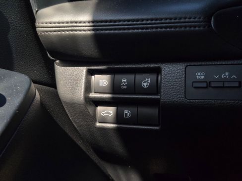 Used 2022 Toyota Avalon Touring image 26