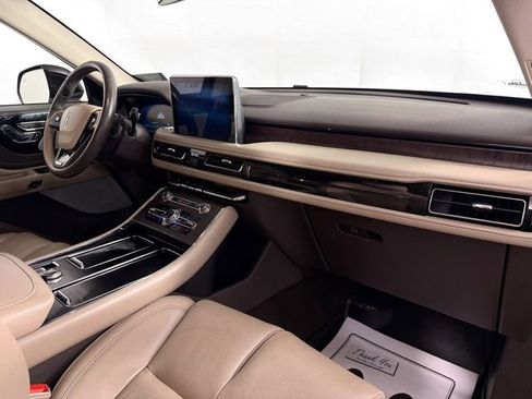 Used 2020 Lincoln Aviator Reserve w/ Equipment Group 201A image 33