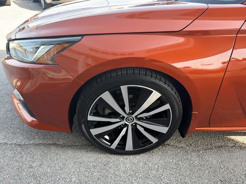 Used 2020 Nissan Altima 2.5 SR w/ Premium Package FWD image 29