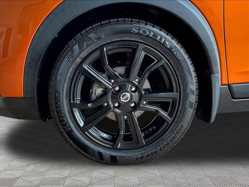 Used 2020 Nissan Kicks SR w/ SR Premium Package FWD image 31