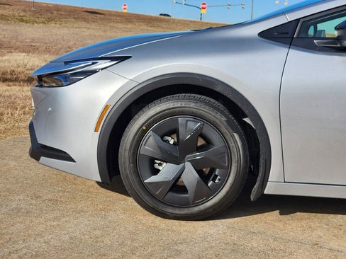 Used 2026 Toyota Prius LE image 13