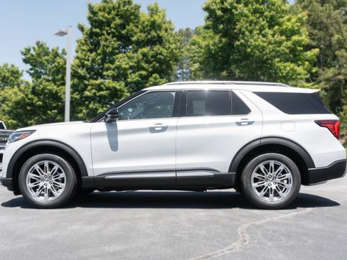 New 2026 Ford Explorer Platinum RWD image 5
