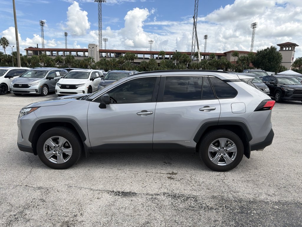 Used 2024 Toyota RAV4 LE AWD/4WD image 7