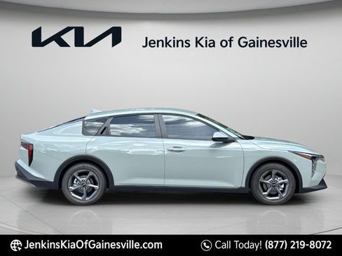 New 2026 Kia K4 FWD image 2