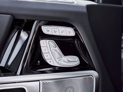 Used 2022 Mercedes-Benz G 63 AMG 4MATIC w/ Seat Comfort Package image 34