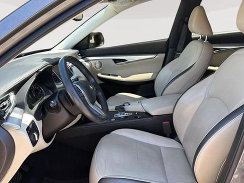 Used 2022 INFINITI QX50 Essential AWD/4WD image 9