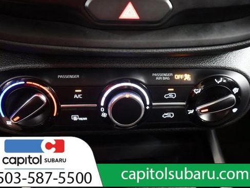 Used 2023 Kia Soul LX w/ LX Technology Package FWD image 21