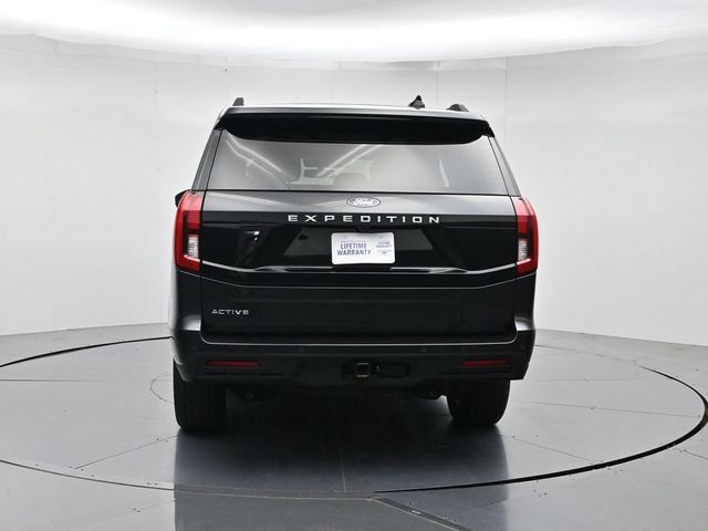 Certified 2025 Ford Expedition Active AWD/4WD image 9