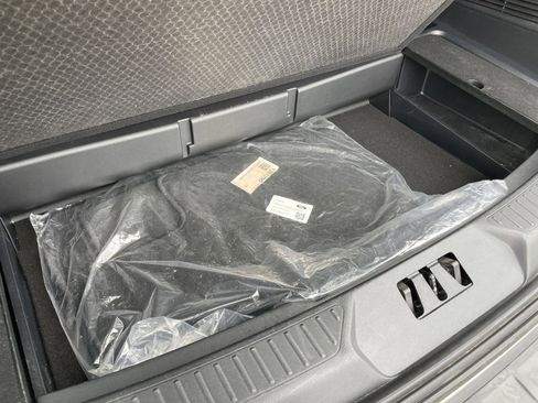 Used 2025 Ford Explorer Active w/ Active Comfort Package image 42