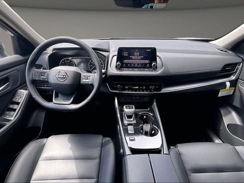 New 2026 Nissan Rogue SV FWD image 5