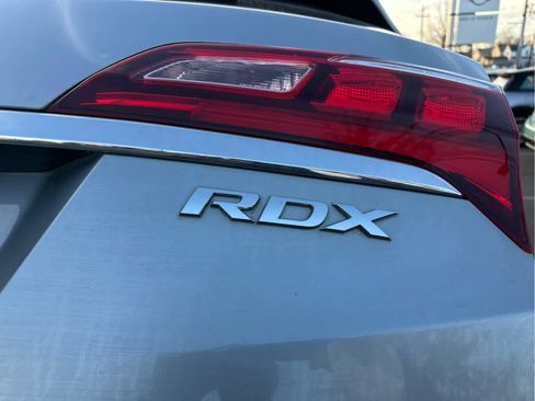Used 2018 Acura RDX AWD w/ Technology Package image 5