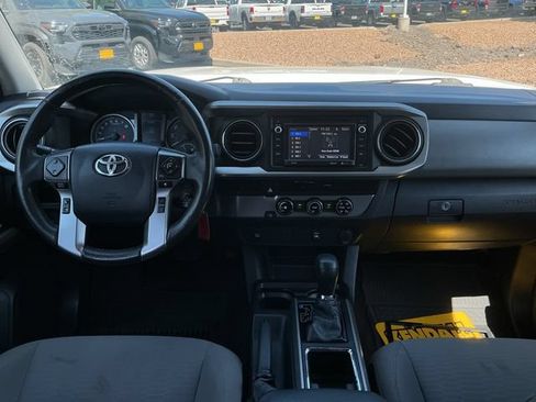 Used 2018 Toyota Tacoma SR5 RWD image 21