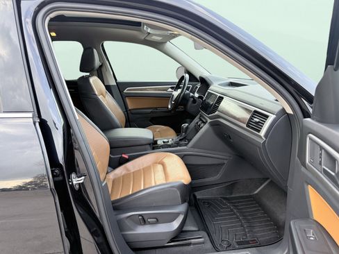 Used 2018 Volkswagen Atlas SEL Premium image 52