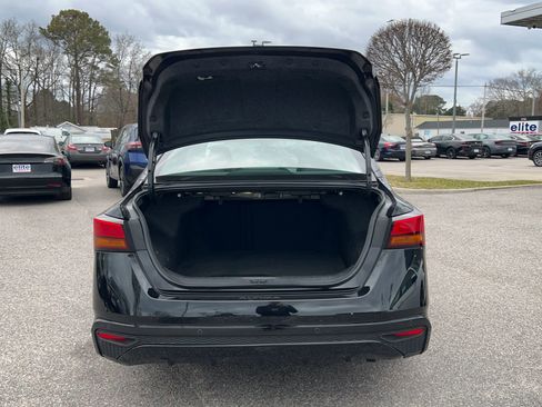 Used 2024 Nissan Altima 2.5 SV image 10