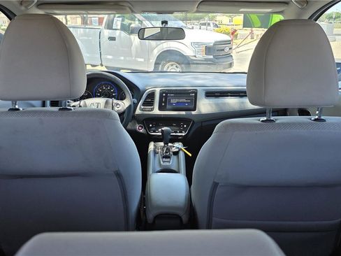 Used 2017 Honda HR-V EX image 12