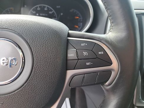 Used 2018 Jeep Grand Cherokee Limited w/ Luxury Group II image 20