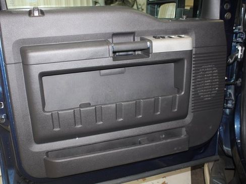 Used 2015 Ford F350 Lariat image 9